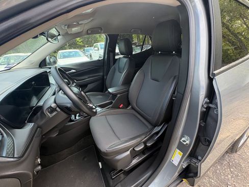 Used 2025 Buick Encore GX Preferred FWD image 34