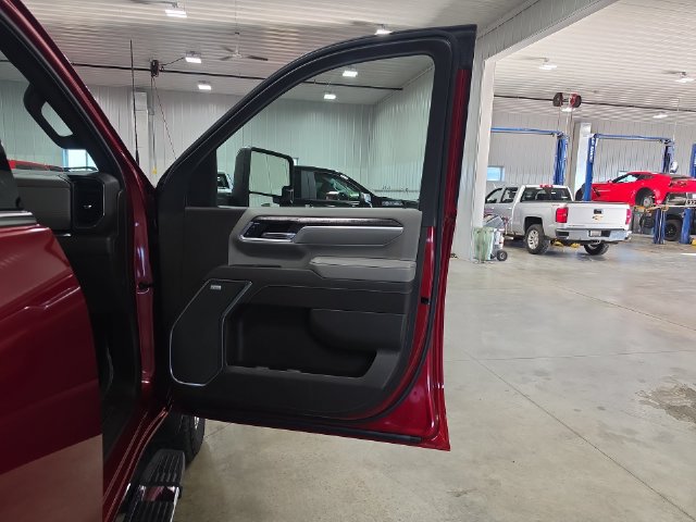 Used 2025 Chevrolet Silverado 3500 LTZ w/ LTZ Premium Package AWD/4WD image 32