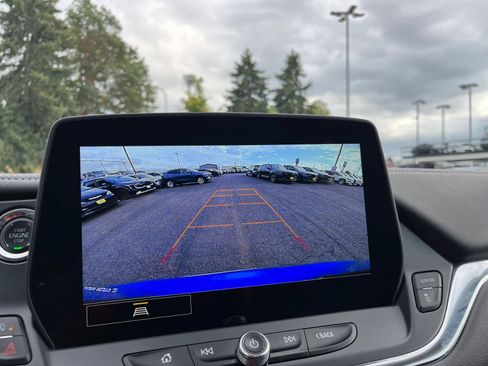Used 2025 Chevrolet Blazer LT FWD image 20