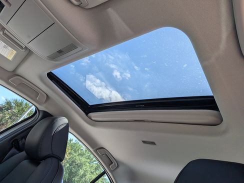 Certified 2025 MAZDA MAZDA3 s image 19