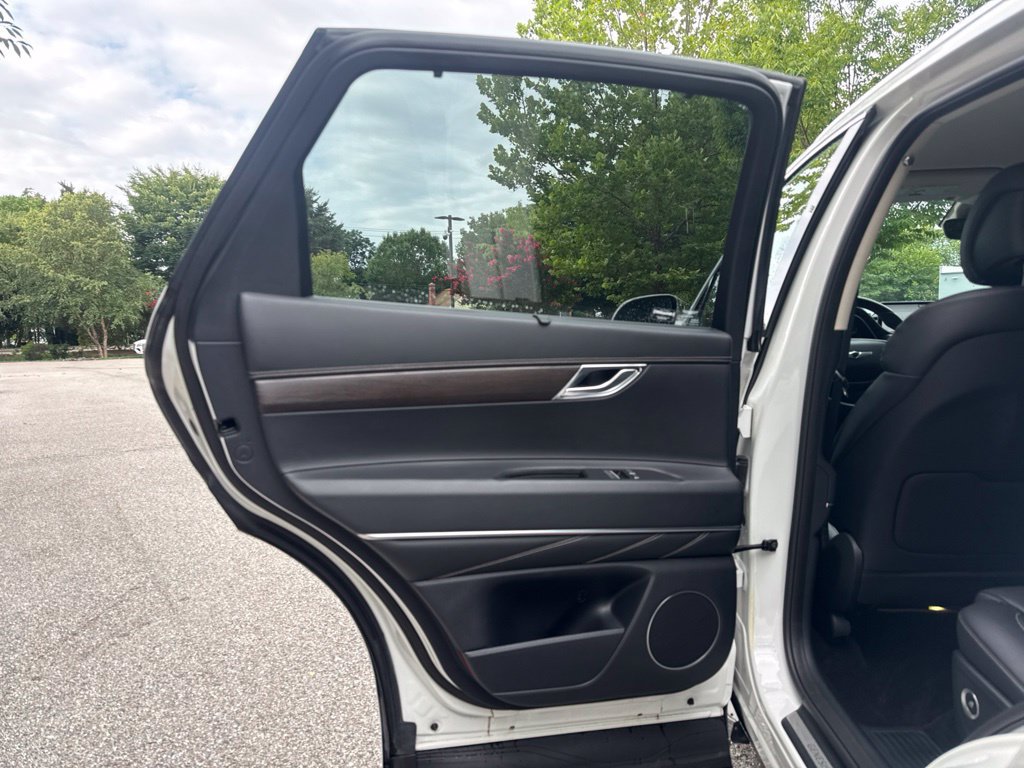 Certified 2024 Genesis GV80 2.5T AWD/4WD image 27
