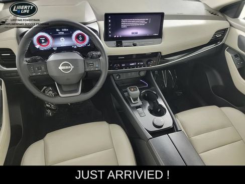 Used 2026 Nissan Rogue SL AWD/4WD image 32