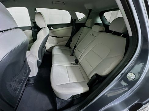 Used 2019 Hyundai Tucson SE image 26