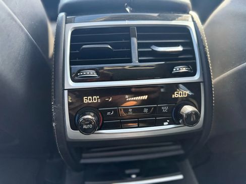 Used 2016 BMW 740i image 38