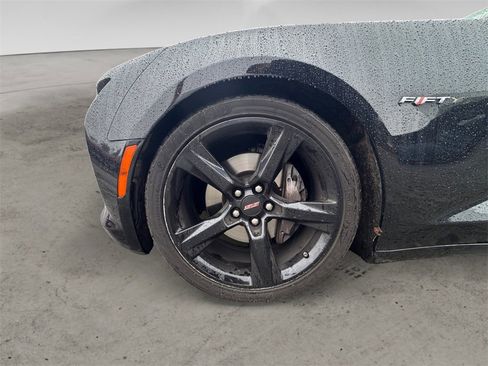 Used 2017 Chevrolet Camaro SS image 10