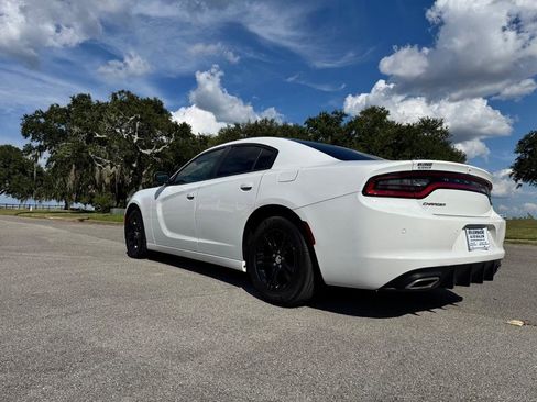 Used 2021 Dodge Charger SXT w/ Leather Interior Group image 3