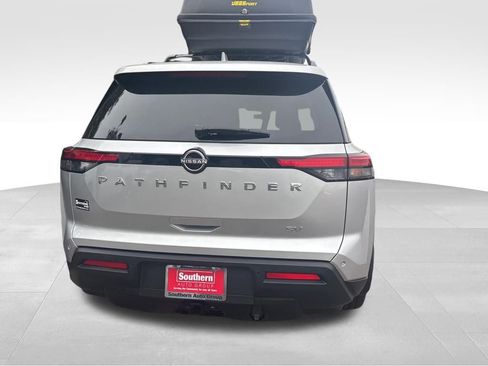 Used 2022 Nissan Pathfinder SV w/ SV Premium Package image 21