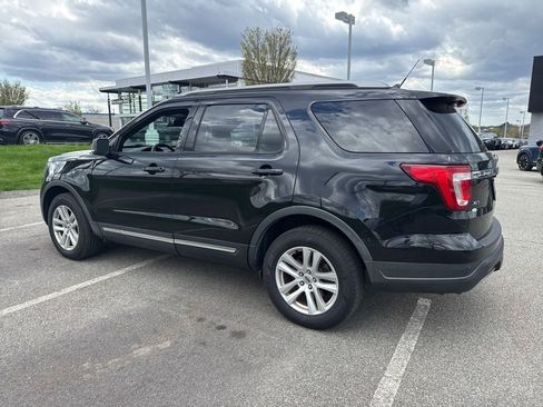 Used 2019 Ford Explorer XLT w/ Equipment Group 202A image 4