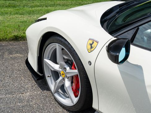 Used 2022 Ferrari F8 Tributo RWD image 11
