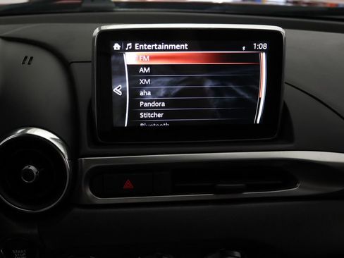 Used 2017 FIAT 124 Spider Classica RWD image 22