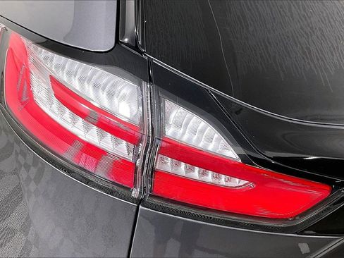 Used 2022 Ford Edge SEL w/ Sport Appearance Package image 28