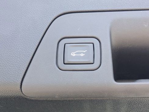 Used 2023 Buick Envision Avenir image 15