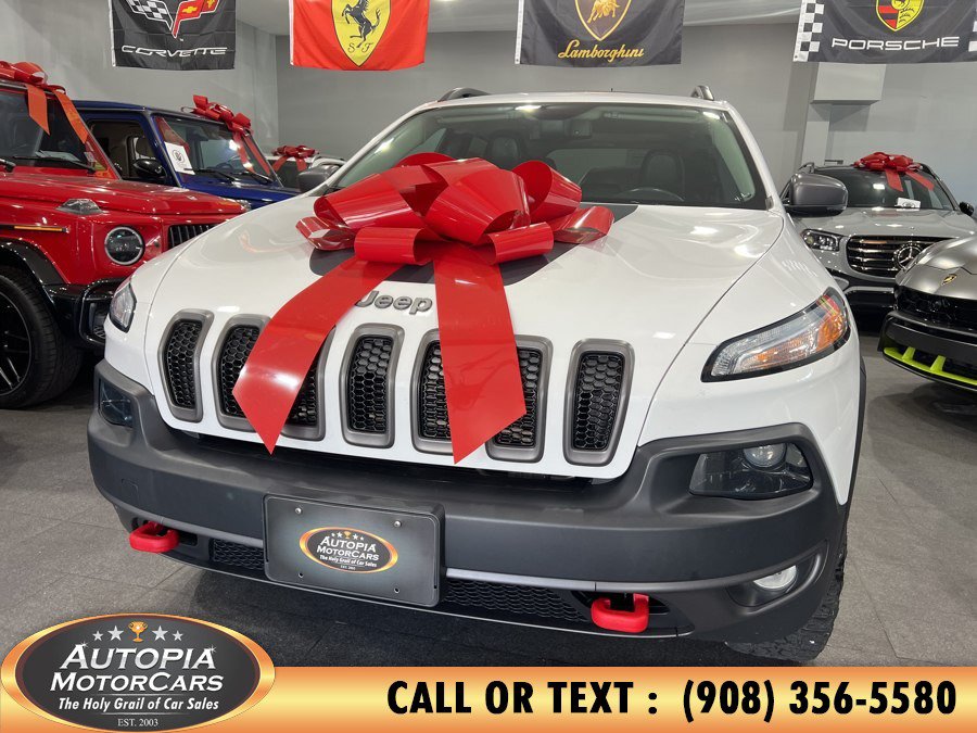 Used 2018 Jeep Cherokee Trailhawk AWD/4WD image 1