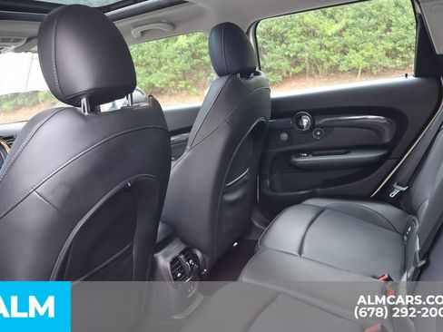 Used 2020 MINI Cooper Clubman S w/ Driver Assistance Package FWD image 17