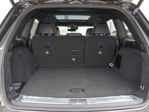 New 2025 Jeep Grand Cherokee Overland w/ Luxury Tech Group IV image 17