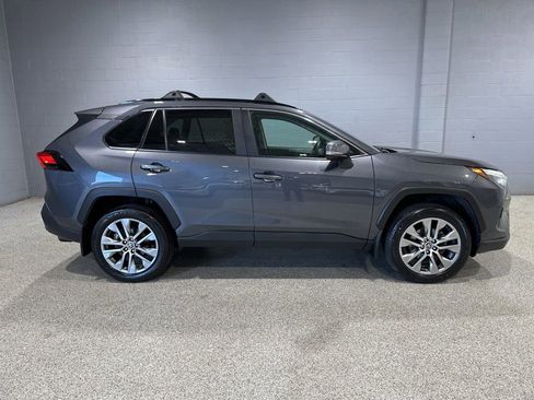 Used 2022 Toyota RAV4 XLE Premium AWD/4WD image 2