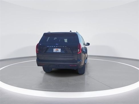 New 2025 Ford Expedition Active image 7