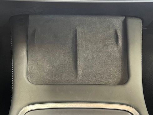 Used 2023 Tesla Model Y Long Range image 32