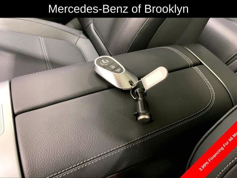 Certified 2025 Mercedes-Benz C 300 4MATIC Sedan image 15