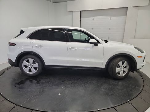 Used 2020 Porsche Cayenne AWD/4WD image 11