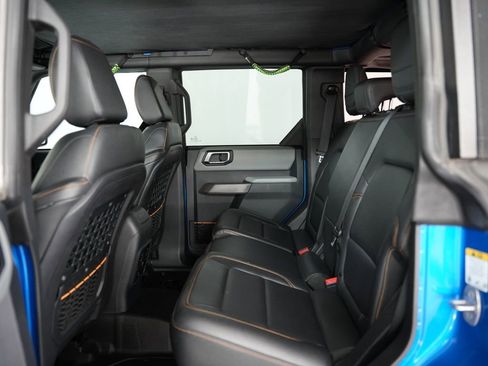 Used 2022 Ford Bronco Badlands image 37