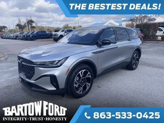 Used 2025 Lincoln Nautilus Premier w/ Jet Appearance Package video 1