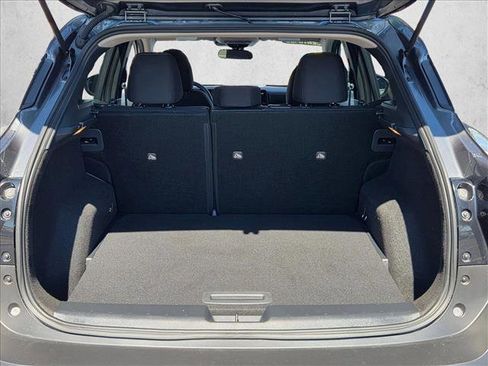 Used 2025 Nissan Kicks SV image 6