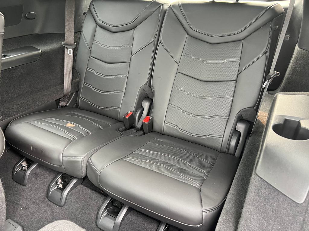 Used 2024 Cadillac XT6 Sport w/ Platinum Package AWD/4WD image 16