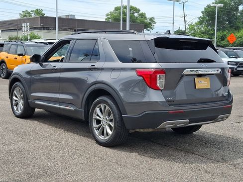 Certified 2023 Ford Explorer XLT w/ Equipment Group 202A AWD/4WD image 6
