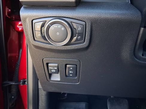 Used 2018 Ford F150 XLT w/ Equipment Group 302A Luxury AWD/4WD image 15