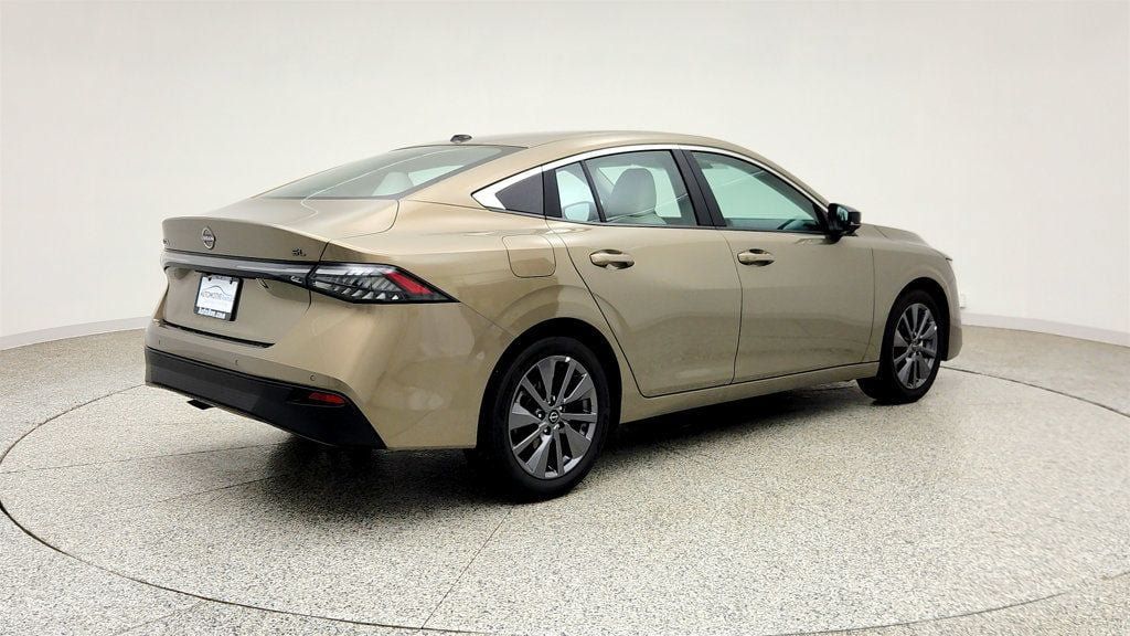 Used 2026 Nissan Sentra SL w/ Floor Mat Package FWD image 5