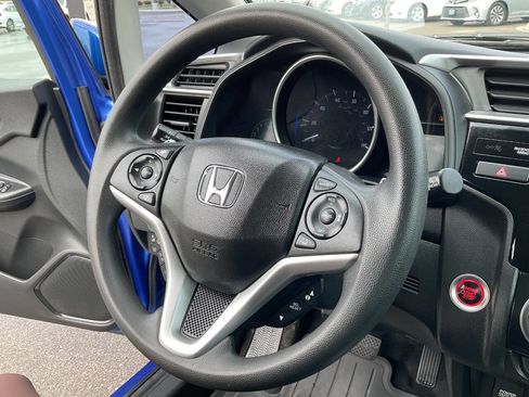 Used 2018 Honda Fit EX image 17