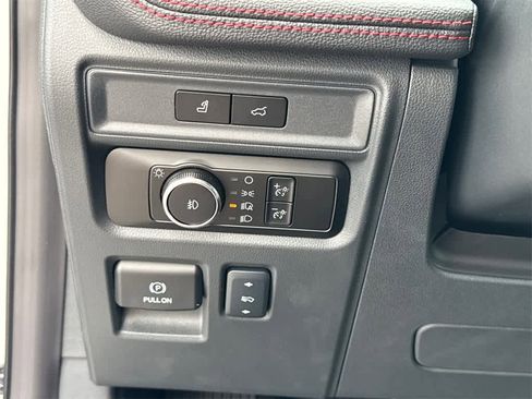 New 2024 Ford Expedition Limited image 32