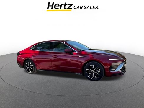 Used 2025 Hyundai Sonata SEL FWD image 1