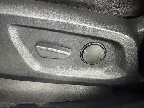 Used 2019 Ford Ranger XLT w/ Equipment Group 302A Luxury image 12