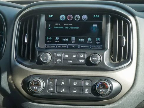 Used 2016 Chevrolet Colorado Z71 RWD image 12