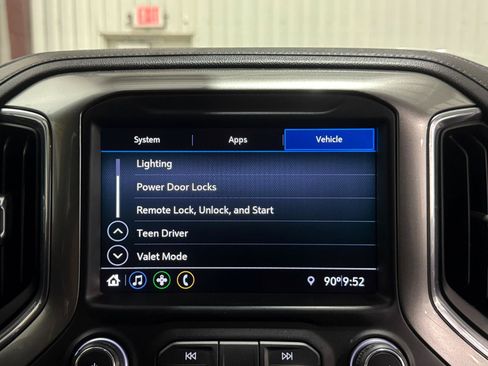 Used 2021 Chevrolet Silverado 2500 LT AWD/4WD image 14