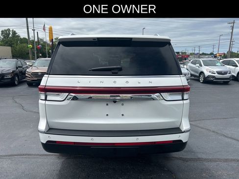 Used 2024 Lincoln Navigator Reserve AWD/4WD image 4