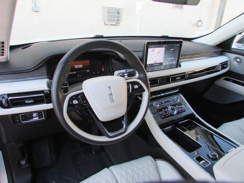 Used 2020 Lincoln Aviator Black Label Grand Touring w/ Class IV Trailer Tow Package AWD/4WD image 34
