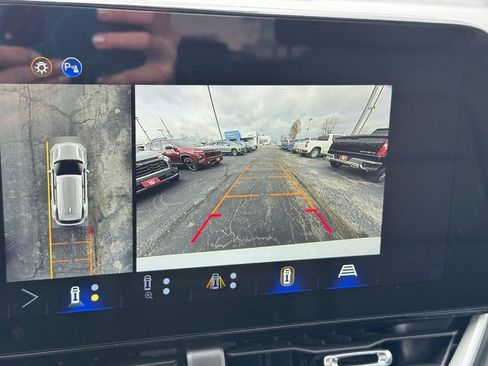 New 2026 Chevrolet Equinox LT w/ Convenience Package II image 17