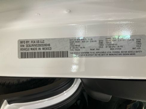 Used 2025 RAM ProMaster 2500 w/ Safety Group FWD image 29