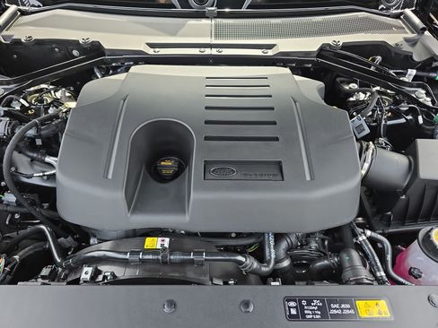 New 2026 Land Rover Defender 110 X-Dynamic SE image 30