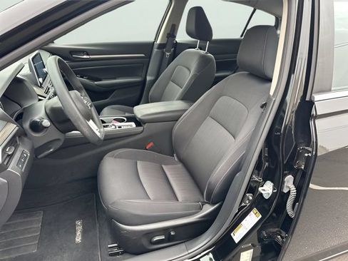 Used 2023 Nissan Altima 2.5 SV AWD/4WD image 11