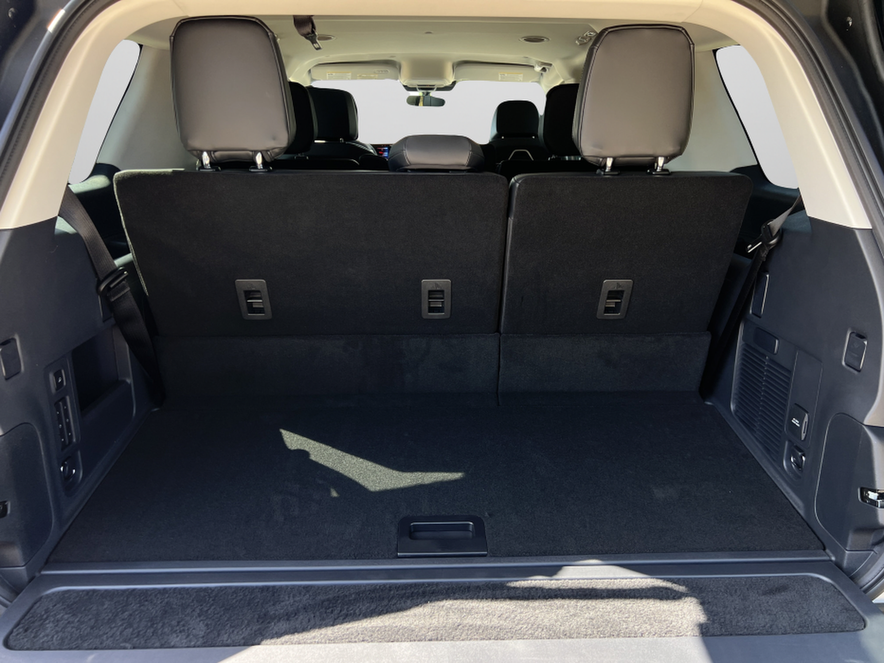 New 2027 Lincoln Navigator Premiere RWD image 22