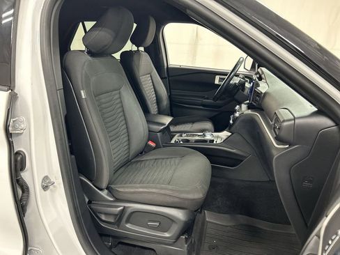 Used 2020 Ford Explorer XLT w/ Comfort Package image 23