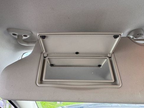 Used 2015 Dodge Journey SXT w/ Flexible Seating Group image 28