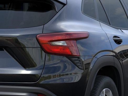 New 2026 Chevrolet Trax LS w/ LS Convenience Package FWD image 11
