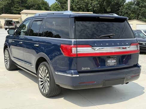 Used 2018 Lincoln Navigator Reserve w/ Technology Package AWD/4WD image 5