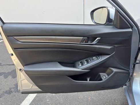 Used 2022 Honda Accord LX image 35