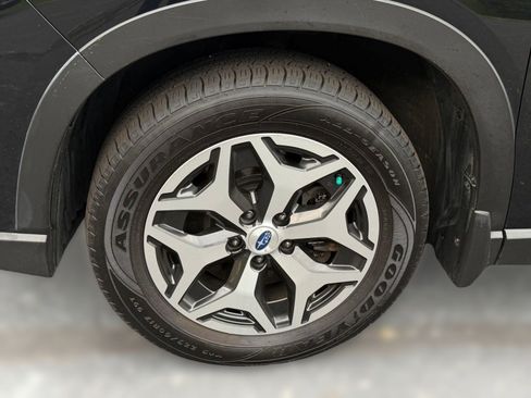 Used 2019 Subaru Forester Premium AWD/4WD image 8